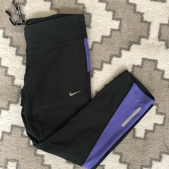 Nike Pants - Nike Capri Leggings